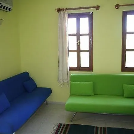Hotel Basri 3*