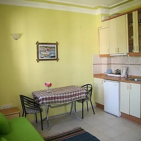 Basri Hotel 3*